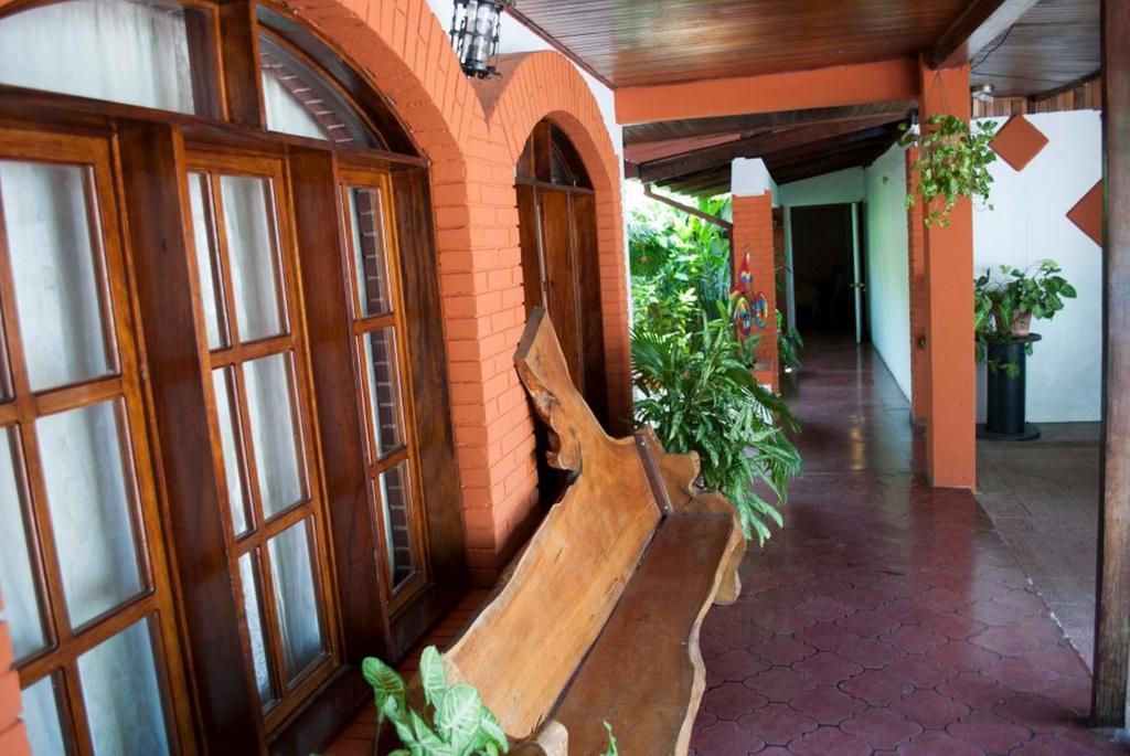 Hotel Jackie'S House Пунтаренас Екстериор снимка